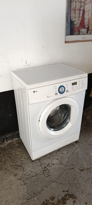 Стиральная машина LG 5 ,кг