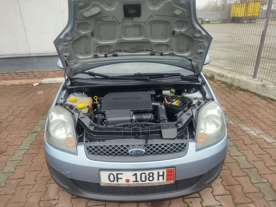 Ford fiesta benzina 13 impecabila preț 1600  euro