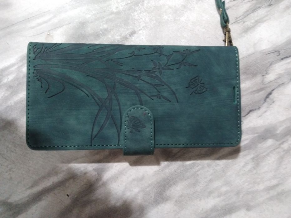 Продам чехол, книжка.