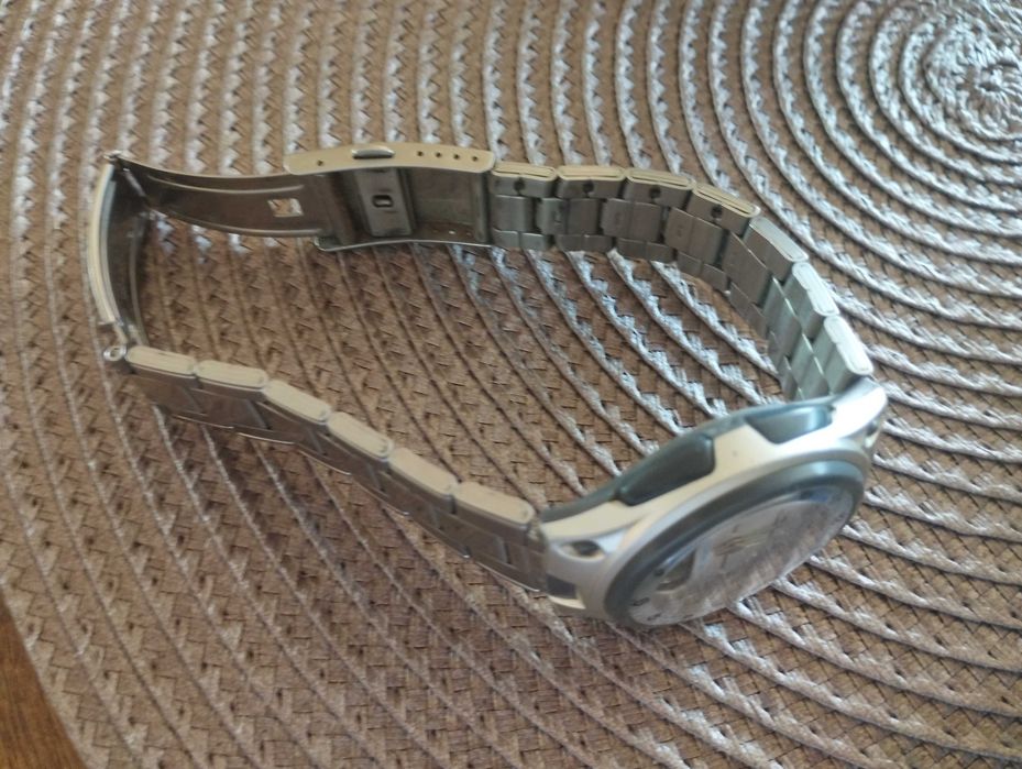 Часовник Casio  като нов