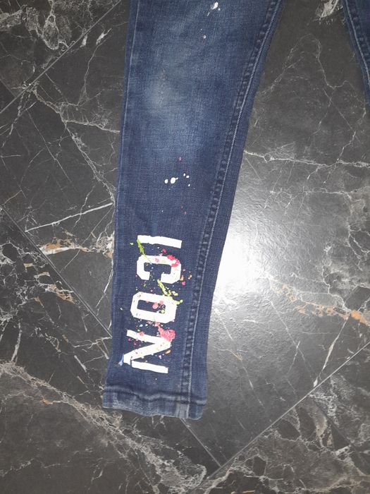 Pantaloni dsquared2 mărimea 10 ani