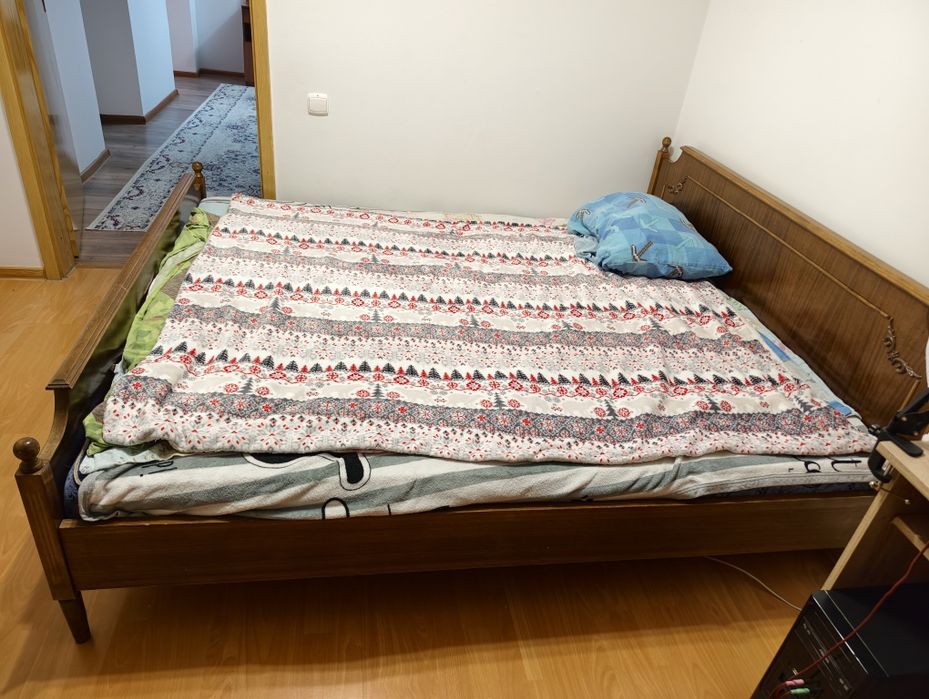 Продам полуторку кровать