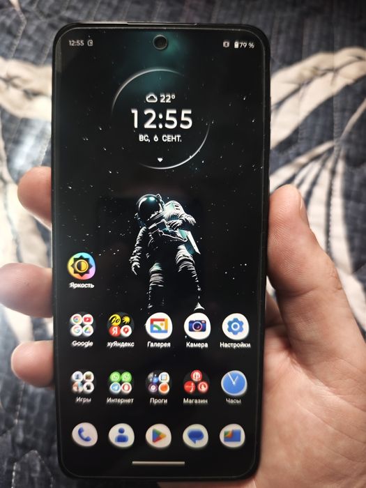 Продам смартфон Motorola