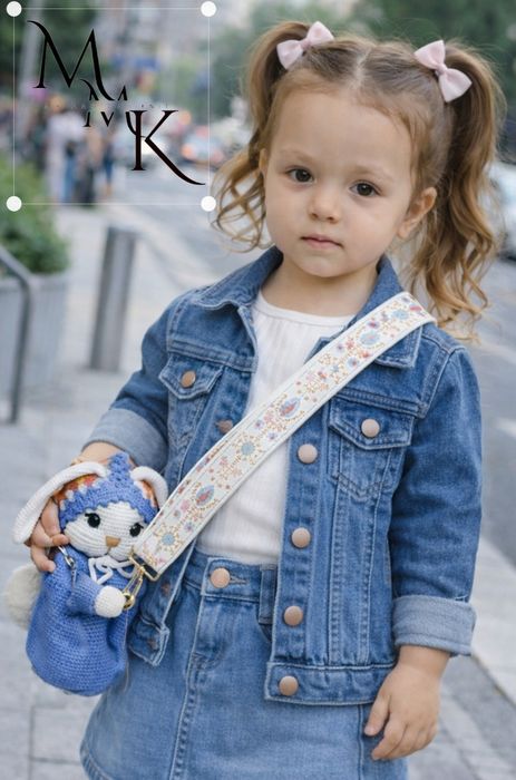 Вязаная сумка с зайчиком (To‘qilgan quyonchali sumka)