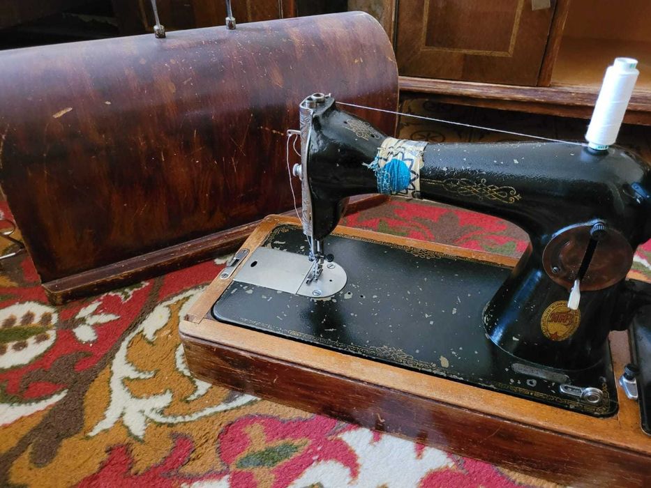 Ручная швейная машинка. ПМЗ