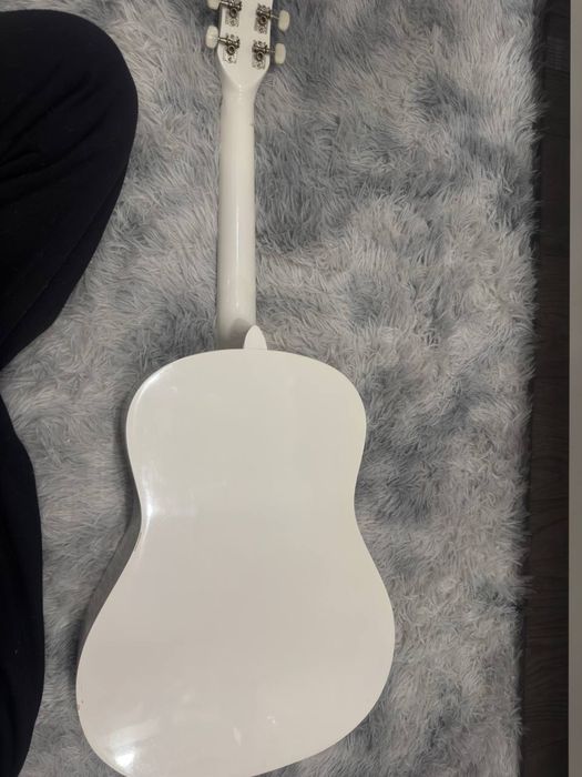 акустическая Гитара