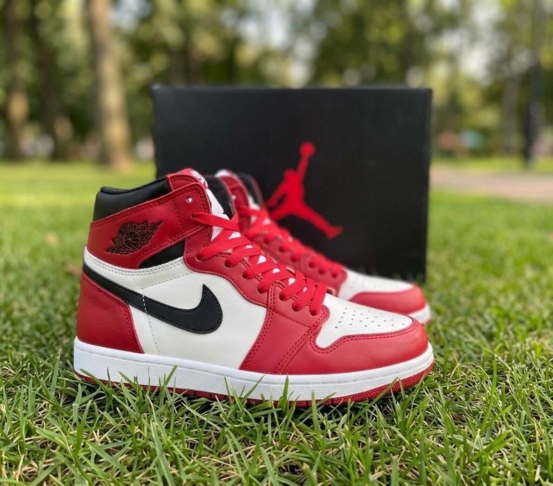 Adidasi Jordan 1 High Chicago Red