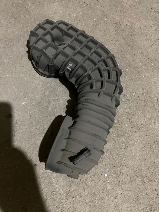 Воздушная гофра Ауди 80.  1988–1993