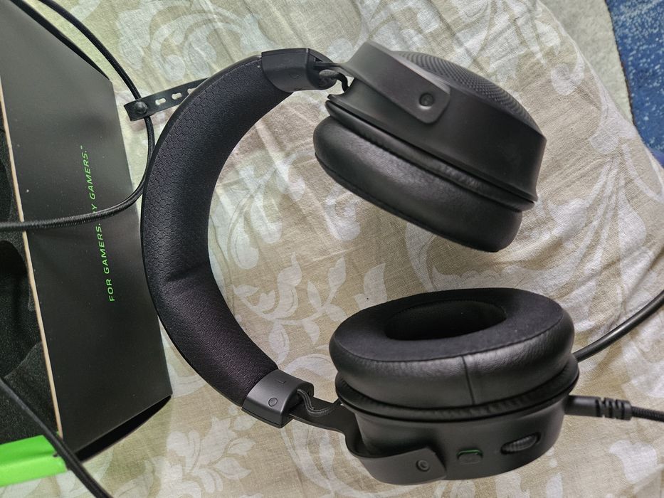 Vand Casti Gaming Razer Kraken V3