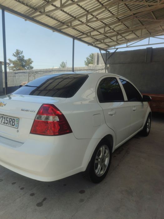 Nexia3 2018 avtomat  266ming yurgan kraska bor 4ta yangi yumshoq balon