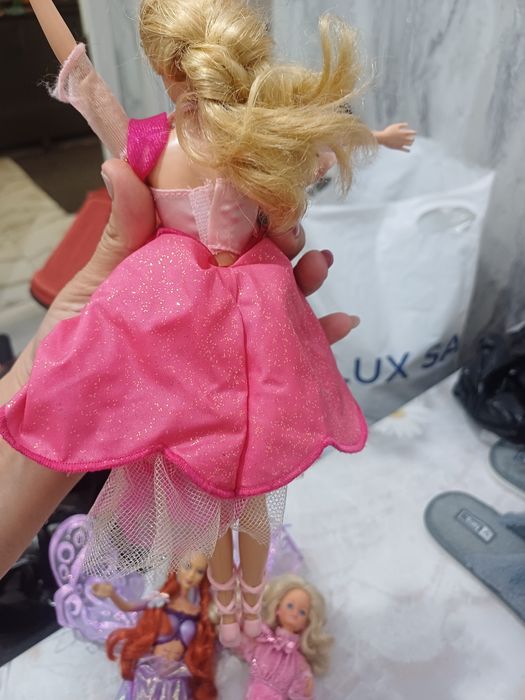 Продаётся фирменный кукла барбе mattel