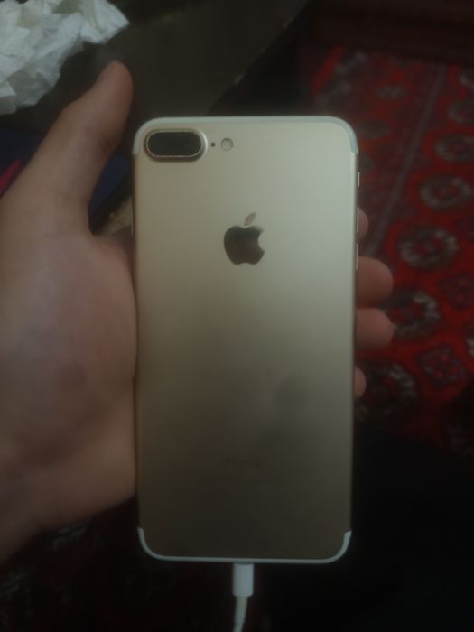 iPhone 7+ gold 128gb
