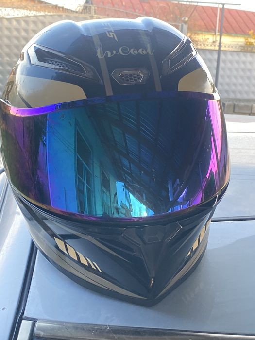 Мотошлем б,у в хорошем состоянии