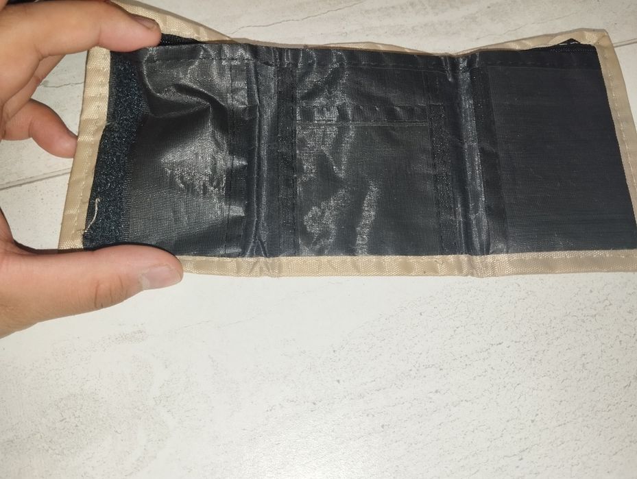 Небольшей денежный кошелек.