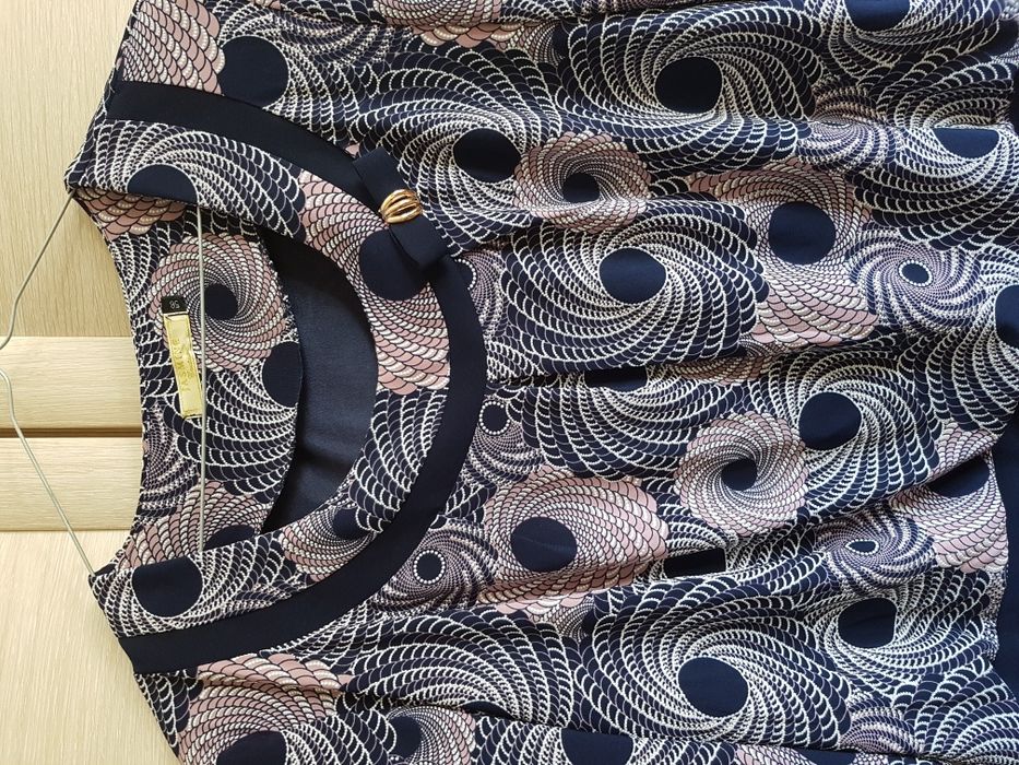 Женское нарядное платье