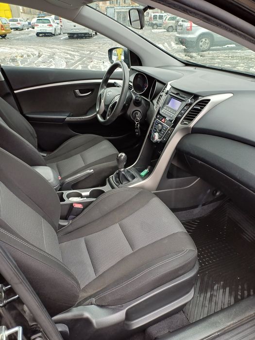 Hyundai i30 cw 1.6 blue crdi evro 5