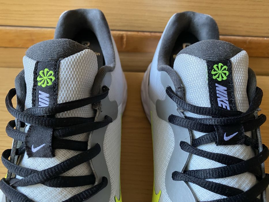 NIKE  REVOLUTION  6  номер  45,5