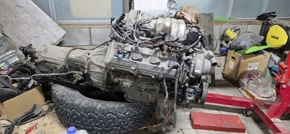 Мотор в сборе 1uz-fe vvti 4лл