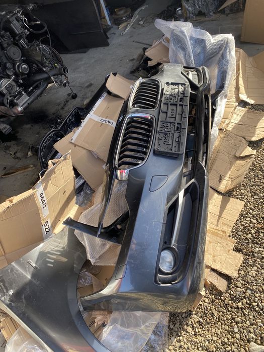 Capota ,bara, Tragar radiatoare ,bara fata și aripa BMW f30