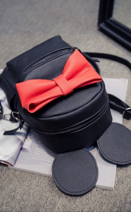 дамска раница кожена мики маус с червена сладурска панделка ново чанта