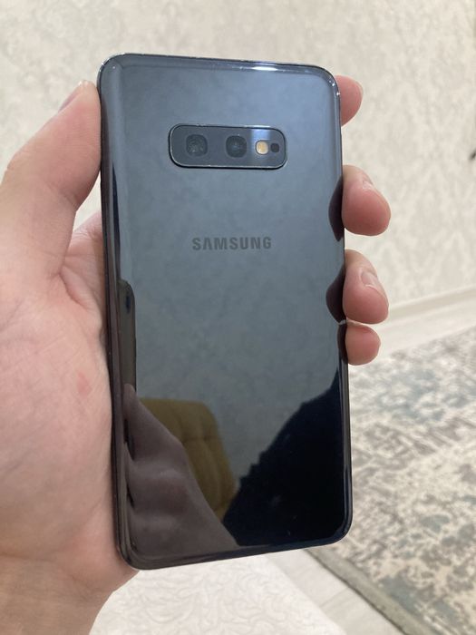 samsung s10e продам,обмен