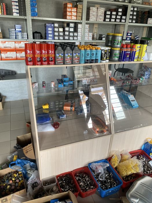 Витриная стеклянная