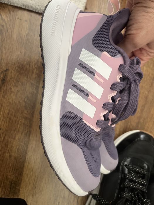 Маратонки Adidas за момиче