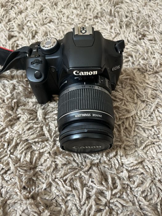 Canon EOS 500D + Canon EF-S Zoom Lens - Full Kit