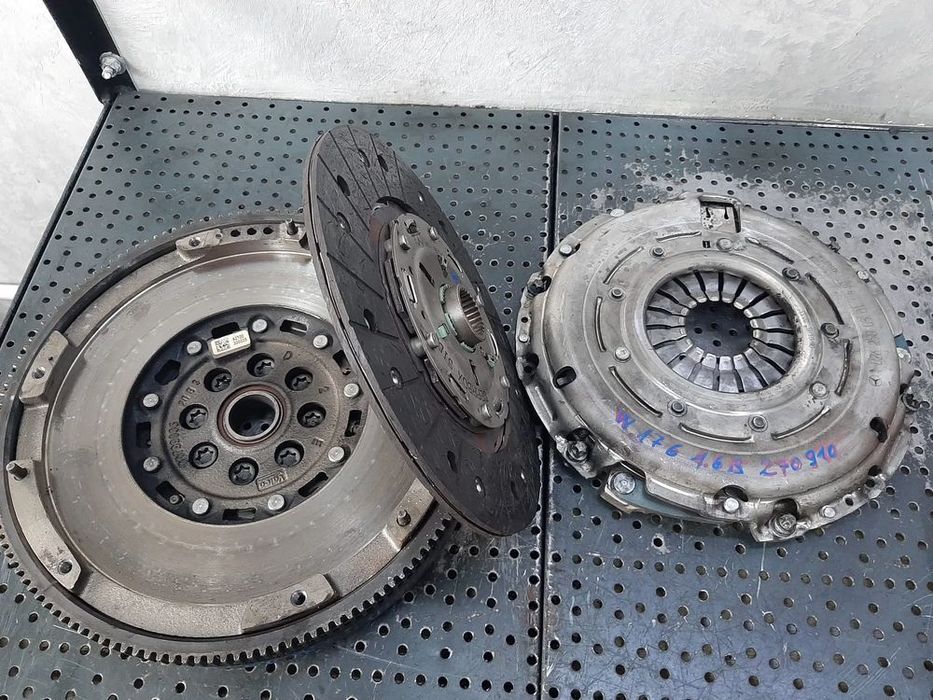 kit ambreiaj volanta masa dubla 1.6 b  270910 mercedes cla a-class w176  b-class w246 a0262500501