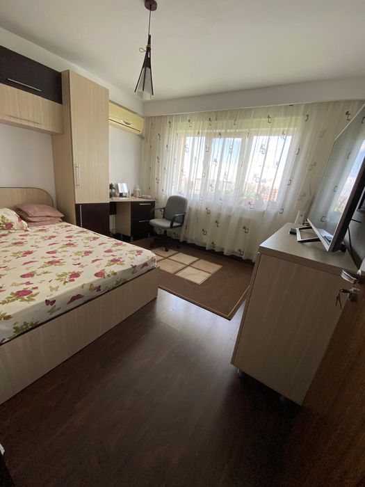 Închiriez apartament 3 camere decomandat 80 mp!