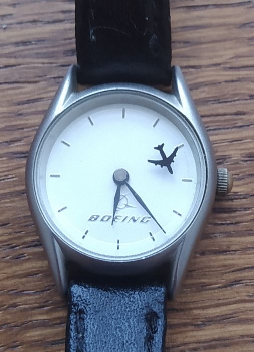 Часы от фирмы Боинг