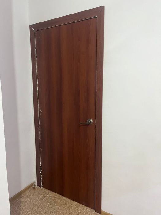 Есіктер, линолеум сатылады