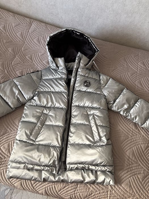 детская куртка.