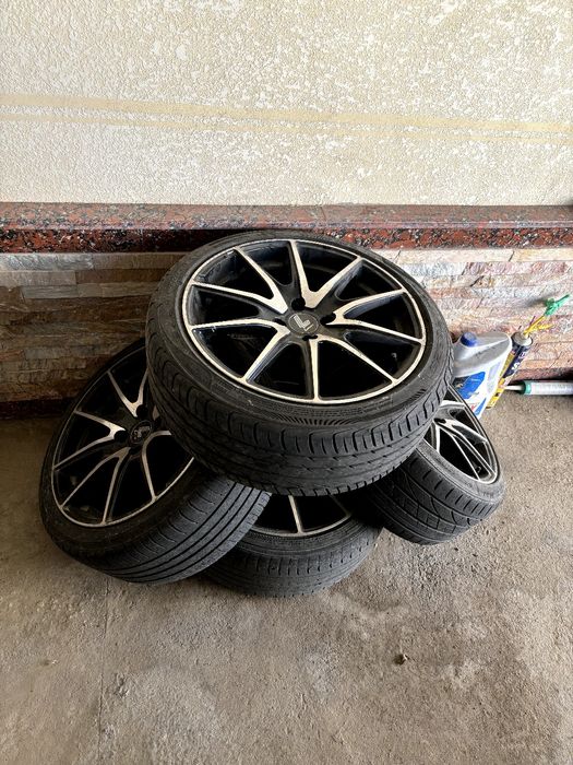 Сака диски R17 в хорошем состоянии