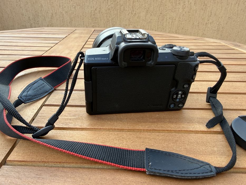 Canon EOS M50 Mark II + Sigma 56mm f/1.4 – като нов, комплект с всичко