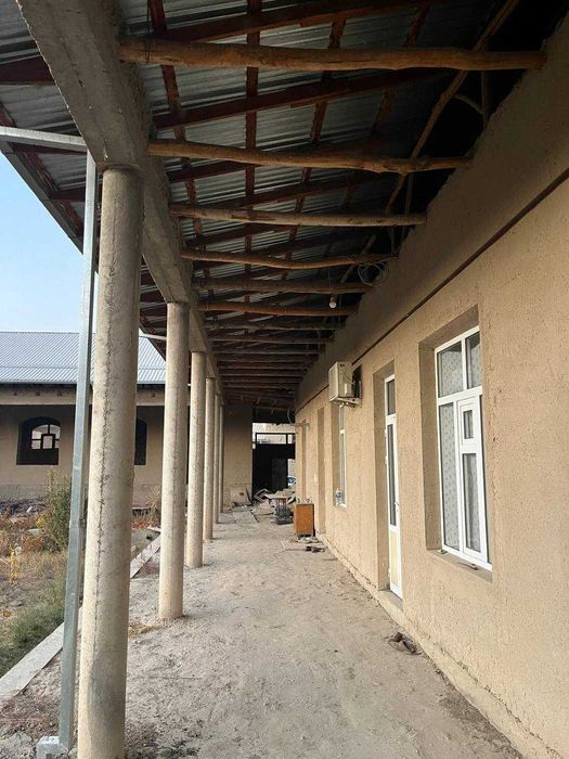 6 хонали, 9,5 сотикдан иборат булган ховли сотилади.