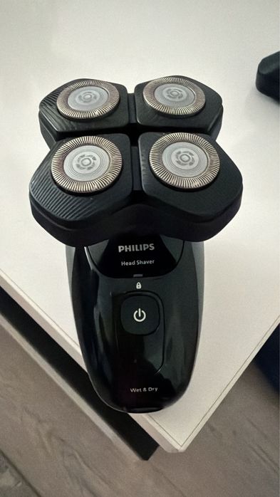 Aparat de ras electric Philips