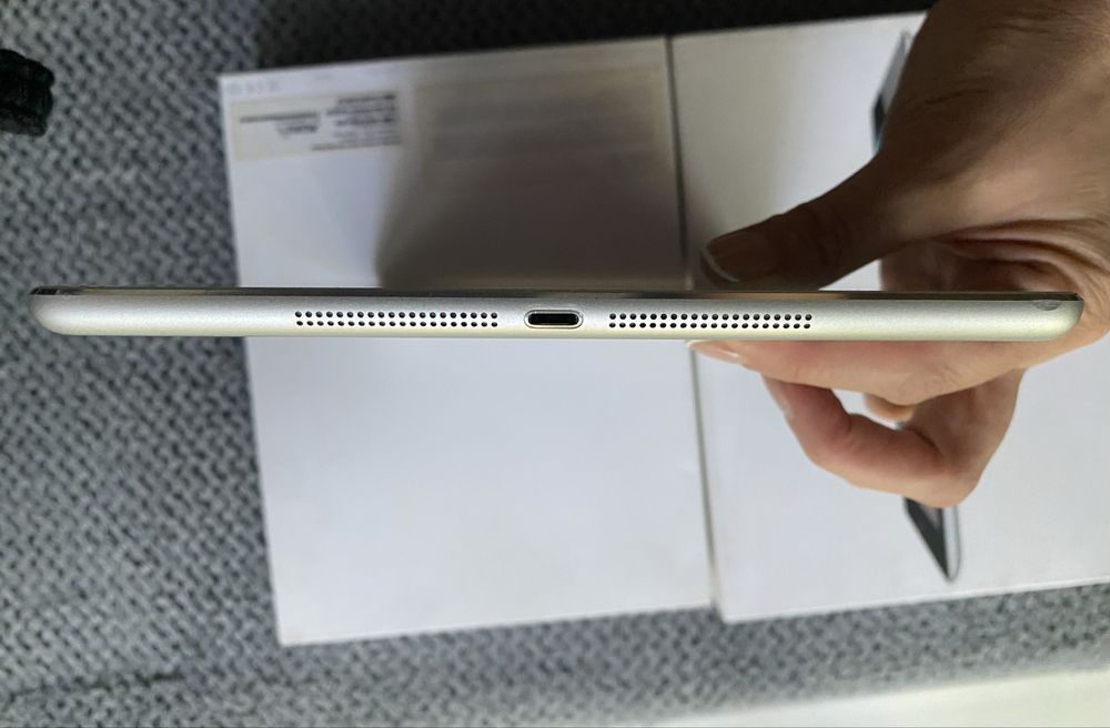 iPad Air 128 ГБ (LTE) - надёжный планшет