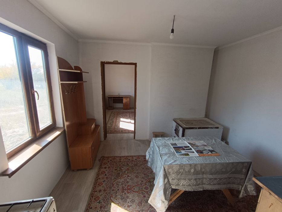 Участок с времянкой