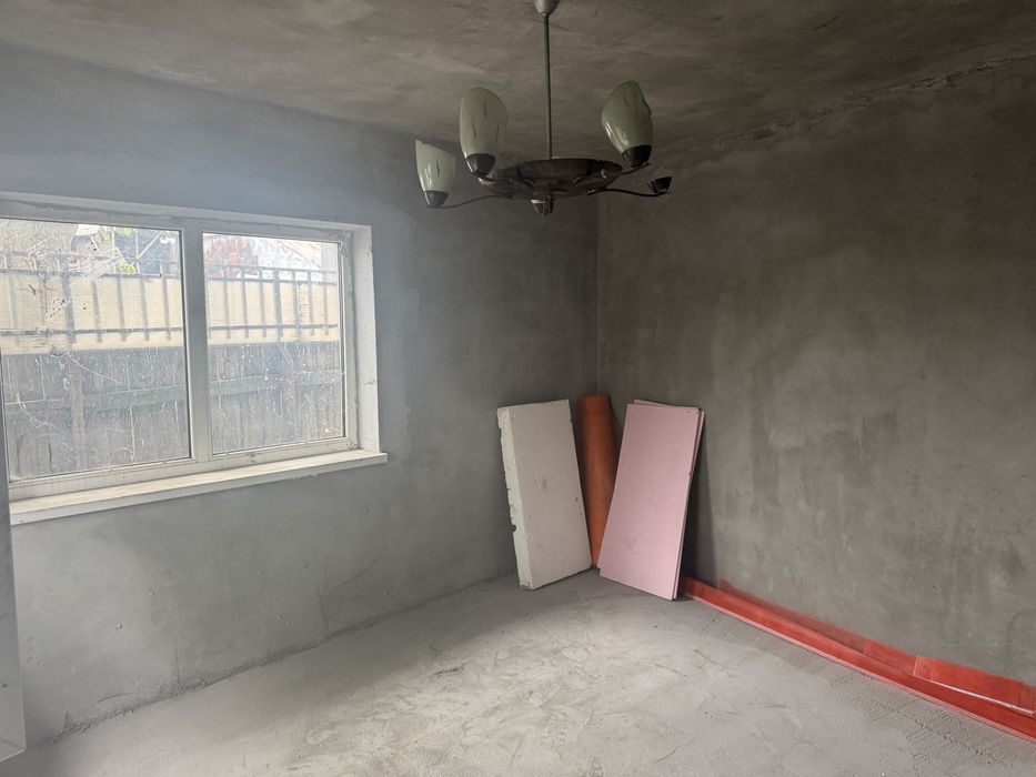 Vand casa zona centrala sau schimb cu apartament 3 camere