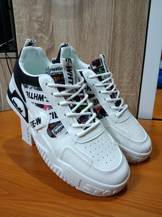 Adidași Casual Bărbați – Stil, Confort și Versatilitate+TĂLIPCI CADOU