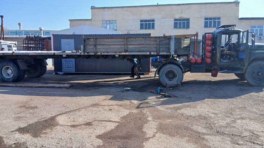 Тягач ZIL 130 V1 + прицеп (шаланда), в отличном состоянии!