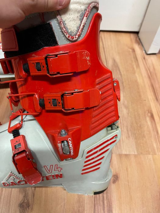 Clăpari pt Ski marca  Dachstein de vânzare