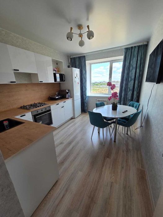 3к Береке 81 м2 7/9эт с мебелью!