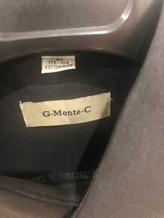 мужская одежда возле ханшатыр