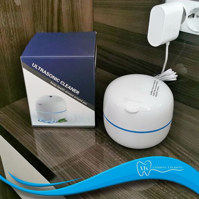 Ултразвуково почиствателно устройство за алайнери, ретайнери и бижута