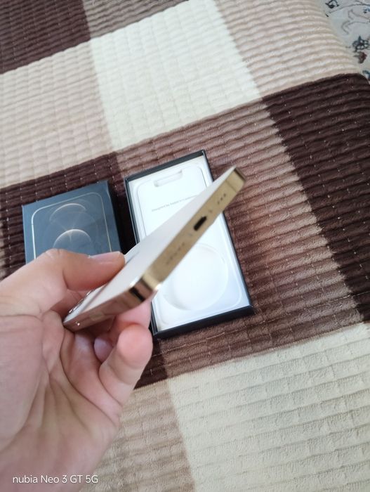 Продам Iphone 12 Pro 256gb
