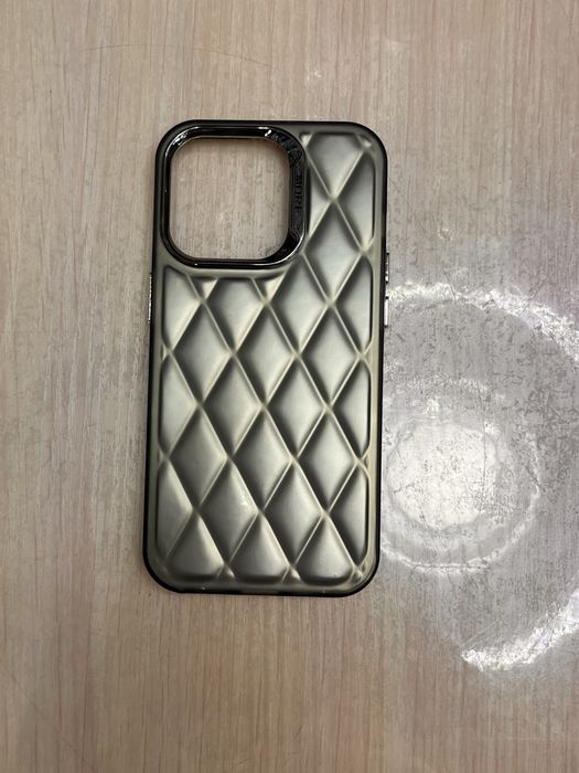 Чехлы на iPhone 14 Pro