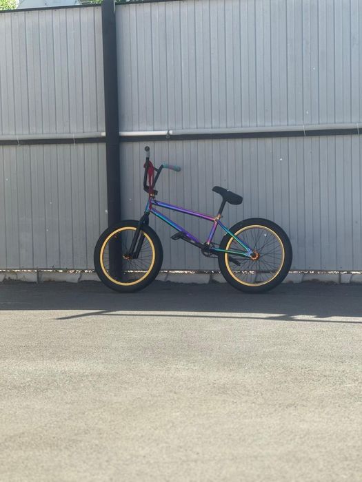Велосипед BMX трюковой