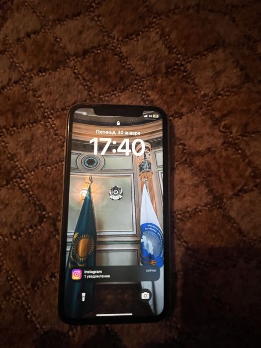 Айфон 11 в хорошем состоянии